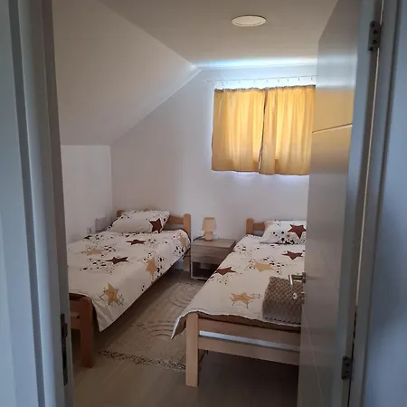 Vikendica Garaski Kutak 2 منزل ريفي *